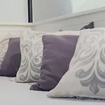Apartment Modern 1-bedroom In By Sf Homes *