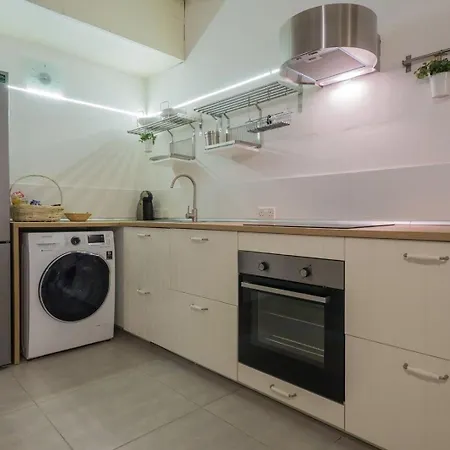 Modern 1-bedroom In By Sf Homes *