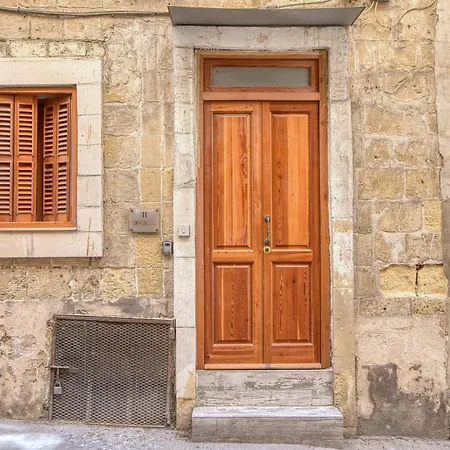 Apartment Modern 1-bedroom In By Sf Homes Valletta